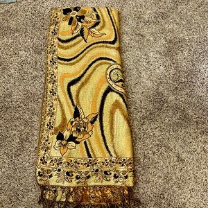 Stunning Gold and Floral Wrap/Scarf/Pashmina